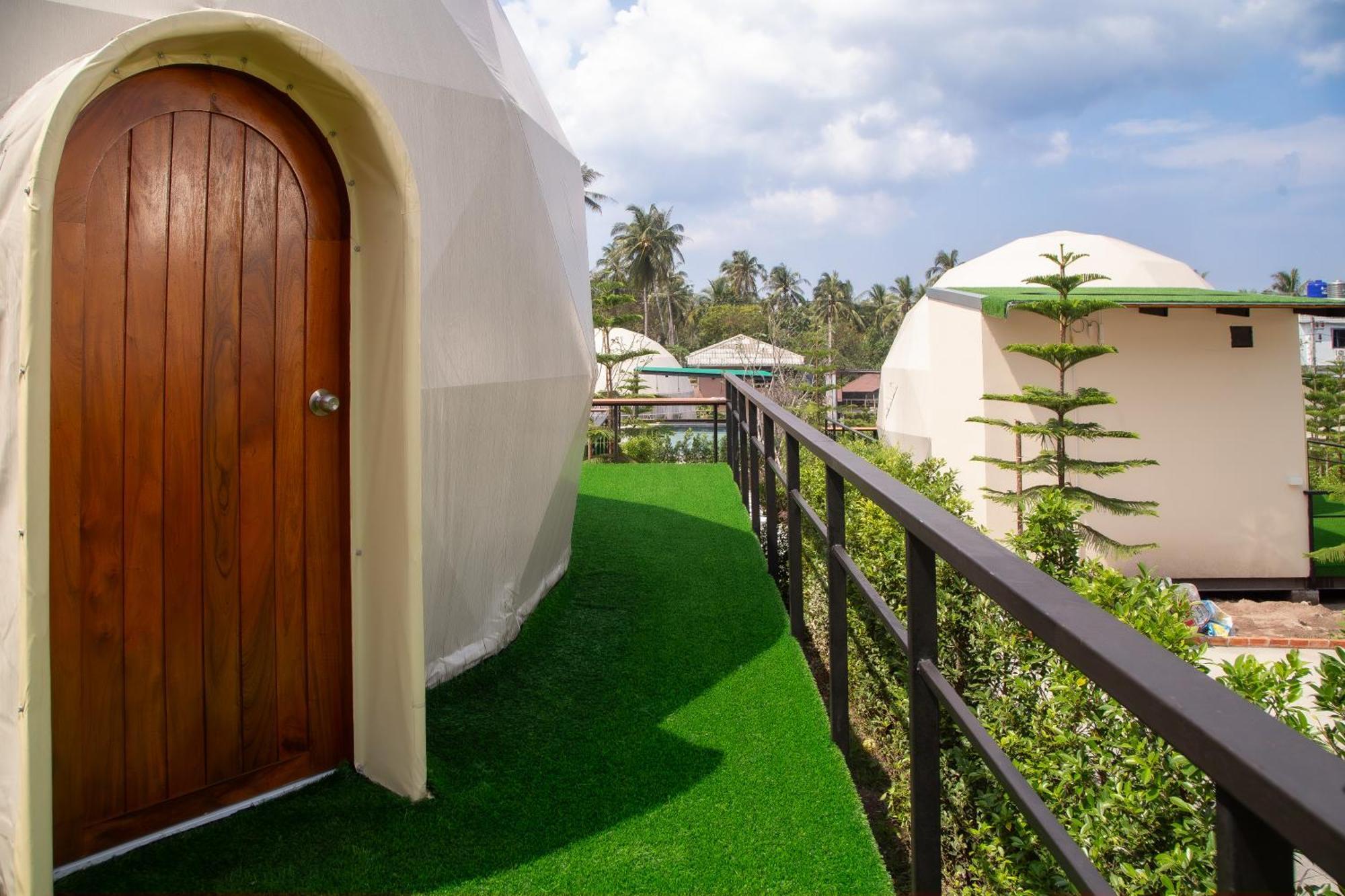 Sunny Side Resort Тау Экстерьер фото