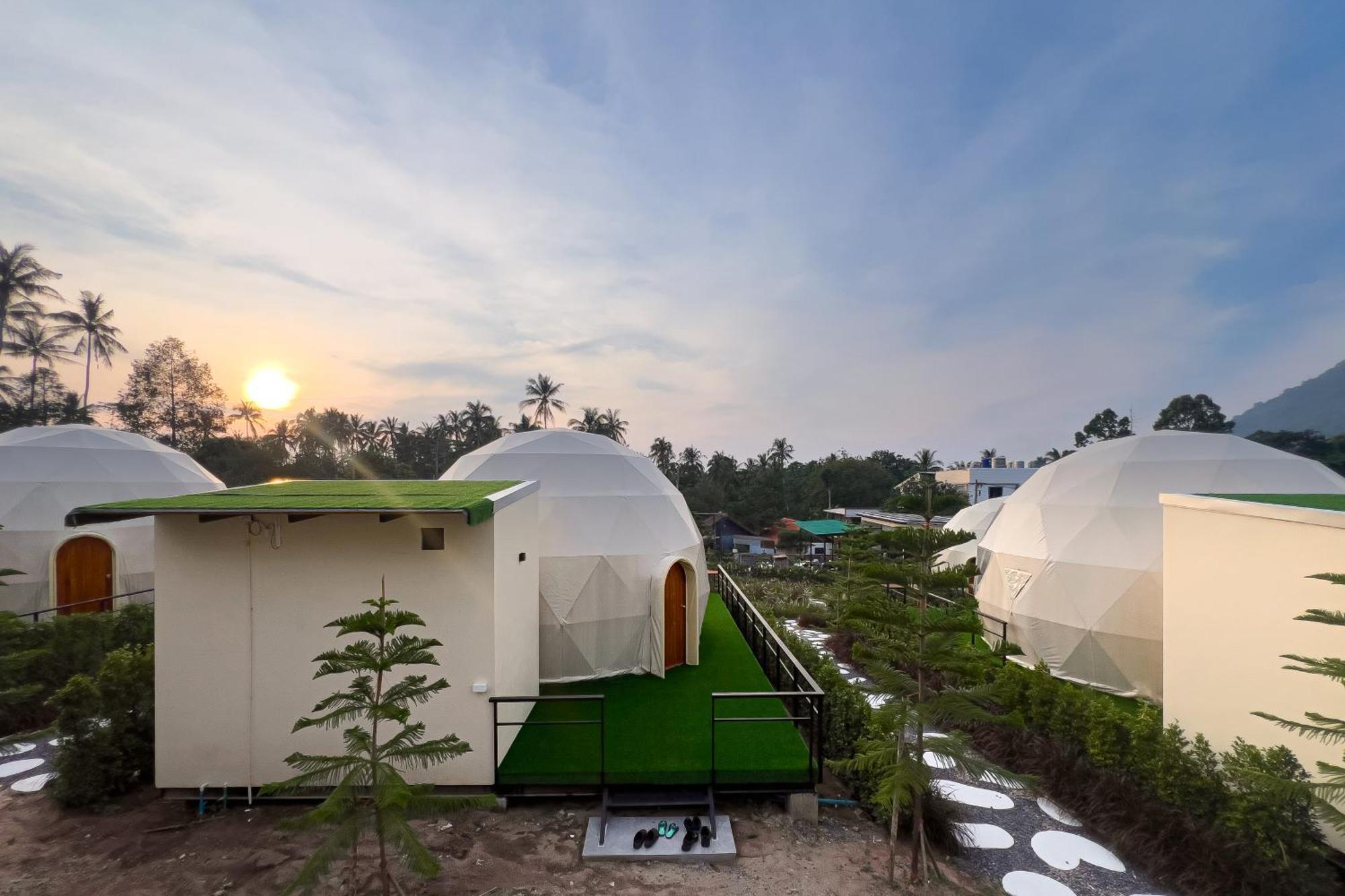 Sunny Side Resort Тау Экстерьер фото